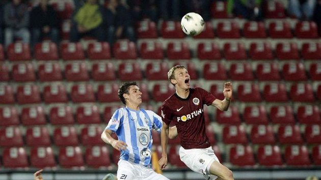 Boleslavský Zahustel (vlevo) v souboji se sparťanem Krejčím. Boleslavský Zahustel (vlevo) v souboji se sparťanem Krejčím.