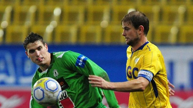 Vlastimil Vidlička (vpravo) ještě v dresu Teplic. Vlastimil Vidlička (vpravo) ještě v dresu Teplic.