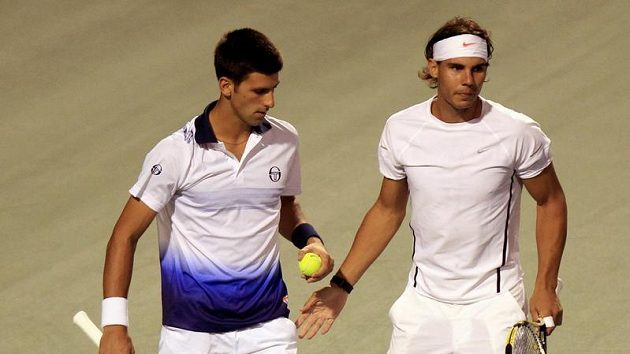 Novak Djokovič (vlevo) a Rafael Nadal Novak Djokovič (vlevo) a Rafael Nadal