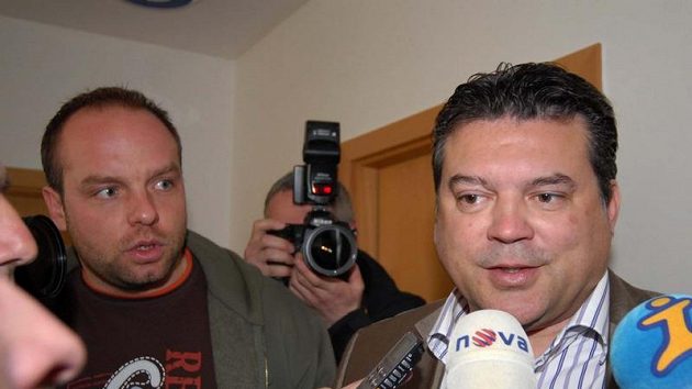 Střížkovský šéf Karel Kapr zatím disciplinárku nepřesvědčil. Střížkovský šéf Karel Kapr zatím disciplinárku nepřesvědčil.