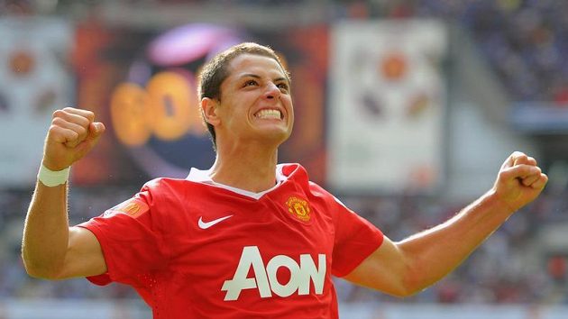 Javier Hernández se raduje z gólu, který vstřelil Chelsea v Community Shield. Javier Hernández se raduje z gólu, který vstřelil Chelsea v Community Shield.