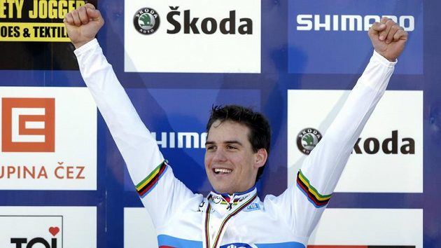 Zdeněk Štybar v cíli cyklokrosařského MS v Táboře Zdeněk Štybar v cíli cyklokrosařského MS v Táboře