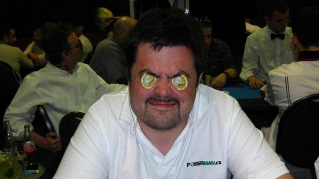 Pavel Novotný se na České Pokerové Tour ani nemusel koukat na karty. Pavel Novotný se na České Pokerové Tour ani nemusel koukat na karty.