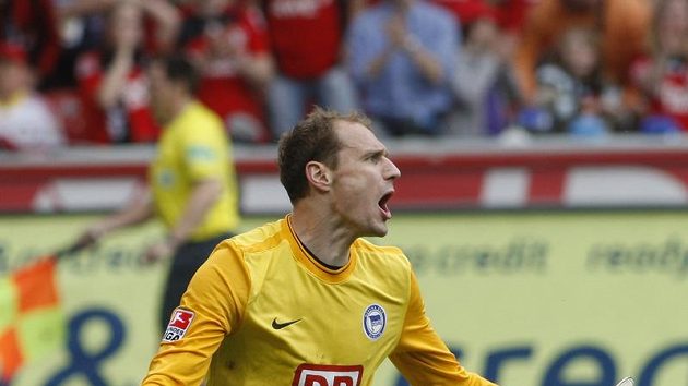 Gólman Jaroslav Drobný na archivním snímku Gólman Jaroslav Drobný na archivním snímku