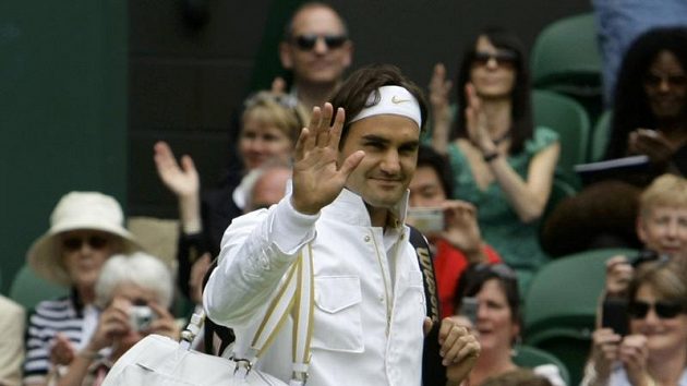 Švýcarský tenista Roger Federer přichází ke svému prvnímu zápasu na letošním Wimbledonu. Švýcarský tenista Roger Federer přichází ke svému prvnímu zápasu na letošním Wimbledonu.