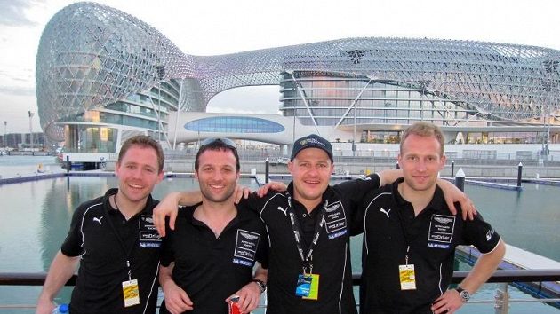 Kvartet jezdců týmu Young Driver AMR Christoffer Nygaard, Darren Turner, Tomáš Enge a Stefan Mücke (zleva), kteří pojedou mistrovství světa vozů GT1. Kvartet jezdců týmu Young Driver AMR Christoffer Nygaard, Darren Turner, Tomáš Enge a Stefan Mücke (zleva), kteří pojedou mistrovství světa vozů GT1.