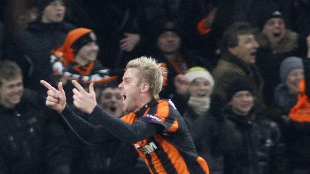 Fotbalista Šachtaru Doněck Tomáš Hübschman se raduje z gólu do sítě AS Řím. Fotbalista Šachtaru Doněck Tomáš Hübschman se raduje z gólu do sítě AS Řím.