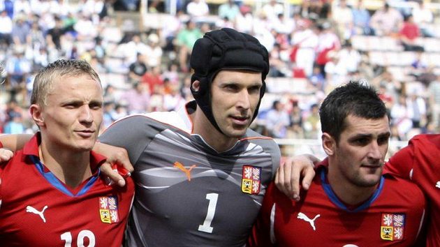 Petr Trapp (vlevo), Petr Čech a Martin Fenin před zápasem s Peru Petr Trapp (vlevo), Petr Čech a Martin Fenin před zápasem s Peru