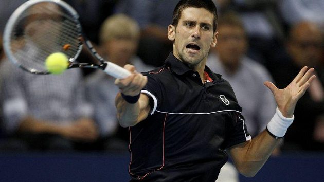 Srbský tenista Novak Djokovič v semifiále v Basileji prohrál, lepším byl Japonec Kei Nišikori. Srbský tenista Novak Djokovič v semifiále v Basileji prohrál, lepším byl Japonec Kei Nišikori.