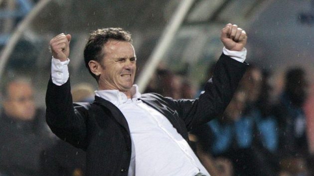 Trenér černohorské reprezentace Branko Brnovič optimismus neztratil. Trenér černohorské reprezentace Branko Brnovič optimismus neztratil.