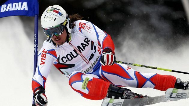 Lyžař Ondřej Bank během obřího slalomu v Alta Badia. Lyžař Ondřej Bank během obřího slalomu v Alta Badia.