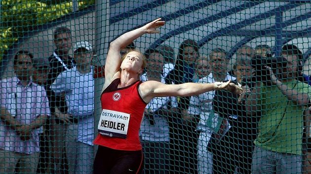 Německá kladivářka Betty Heidlerová Německá kladivářka Betty Heidlerová