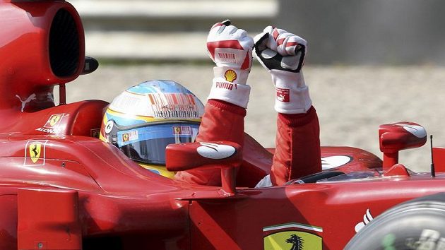 Španěl Fernando Alonso jásá - ilustrační foto. Španěl Fernando Alonso jásá - ilustrační foto.