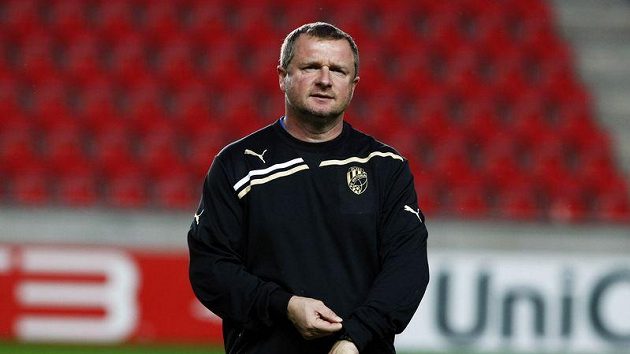 Trenér fotbalistů Plzně Pavel Vrba věří, že se jeho svěřencům forma na konfrontaci s Neapolí podaří včas doladit. Trenér fotbalistů Plzně Pavel Vrba věří, že se jeho svěřencům forma na konfrontaci s Neapolí podaří včas doladit.