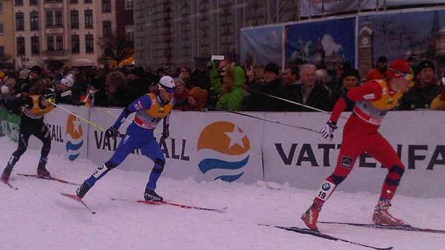 Martin Koukal (uprostřed) při sprintu v Düsseldorfu. Martin Koukal (uprostřed) při sprintu v Düsseldorfu.