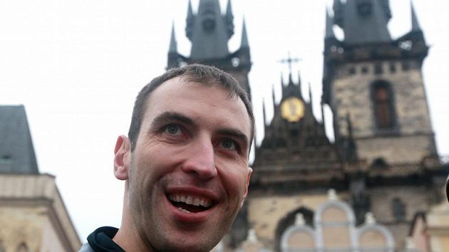 Hokejista Bostonu Zdeno Chára na Staroměstském náměstí Hokejista Bostonu Zdeno Chára na Staroměstském náměstí