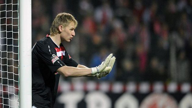 Brankář Zdeněk Zlámal v příští sezóně už dres Slavie neoblékne. Brankář Zdeněk Zlámal v příští sezóně už dres Slavie neoblékne.
