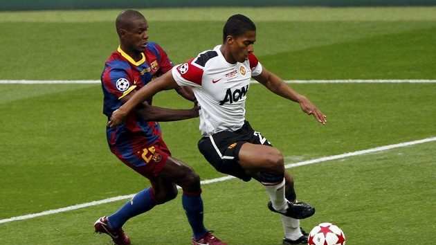 Eric Abidal z Barcelony (vlevo) se podrobí transplantaci. Eric Abidal z Barcelony (vlevo) se podrobí transplantaci.