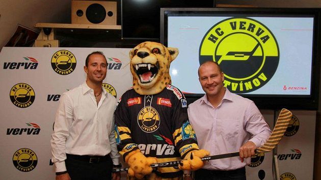 Zleva Martin Ručinský, gepard Vervák a Jiří Šlégr Zleva Martin Ručinský, gepard Vervák a Jiří Šlégr
