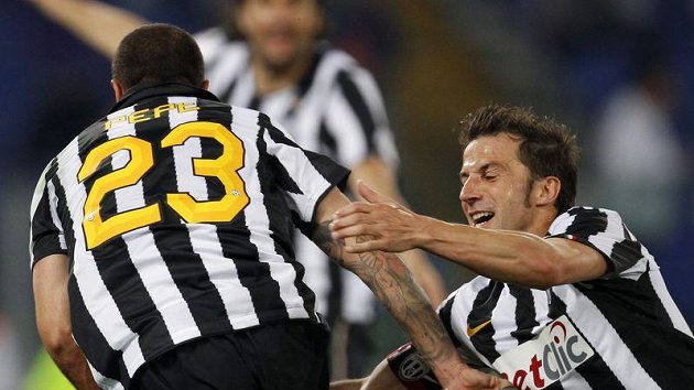 Fotbalisté Juvetusu zůstávají v čele Serie A Fotbalisté Juvetusu zůstávají v čele Serie A