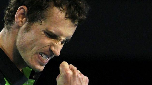 Skotský tenista Andy Murray s vítězným gestem Skotský tenista Andy Murray s vítězným gestem