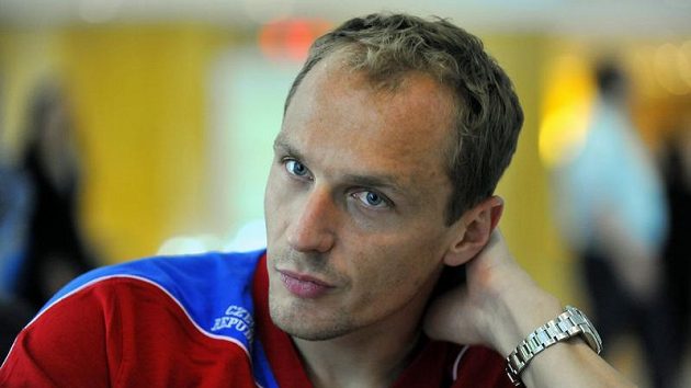 Brankář fotbalové reprezentace Jaroslav Drobný nepřipouští, že by ho gólové příděly rozhodily. Brankář fotbalové reprezentace Jaroslav Drobný nepřipouští, že by ho gólové příděly rozhodily.