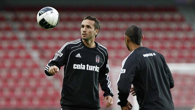 Tomáš Sivok (vlevo) na tréninku Besiktase Istanbul Tomáš Sivok (vlevo) na tréninku Besiktase Istanbul