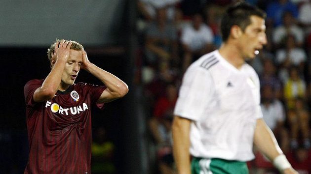Jiří Jarošík lituje promarněné šance v utkání proti Vaslui. Jiří Jarošík lituje promarněné šance v utkání proti Vaslui.