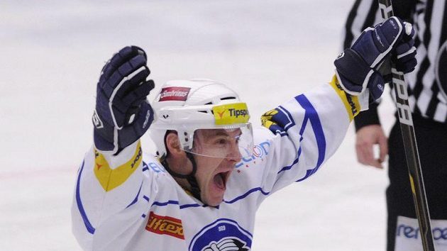 Plzeňský Tomáš Vlasák ovládl statistiky základní části extraligy. Plzeňský Tomáš Vlasák ovládl statistiky základní části extraligy.