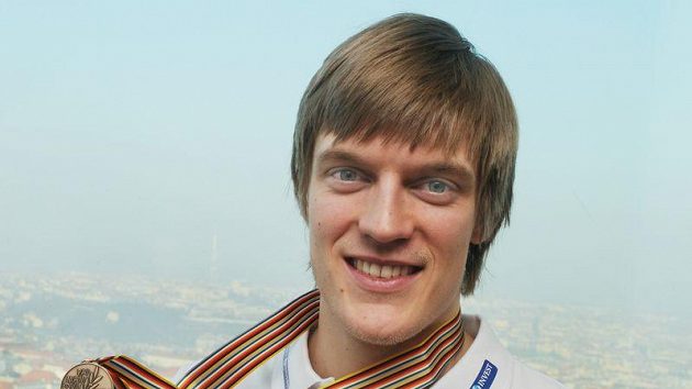 Tomáš Verner s bronzovou medailí z ME ve Švýcarsku. Tomáš Verner s bronzovou medailí z ME ve Švýcarsku.
