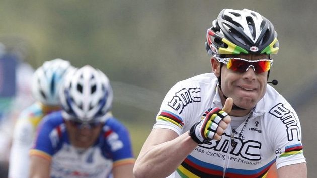 Australan Cadel Evans se raduje z vítězství v předposlední "jarní klasice", kterou byl tradiční Valonský šíp. Australan Cadel Evans se raduje z vítězství v předposlední "jarní klasice", kterou byl tradiční Valonský šíp.