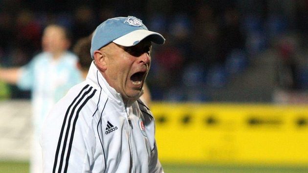 Trenér Slovanu Bratislava Karel Jarolím Trenér Slovanu Bratislava Karel Jarolím
