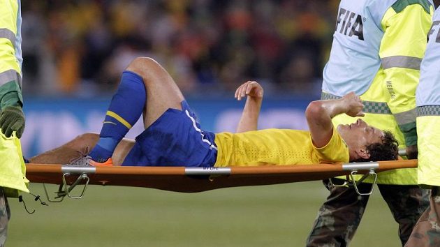 Cesta na nosítkách nemusí vždy dopadnout dobře Cesta na nosítkách nemusí vždy dopadnout dobře