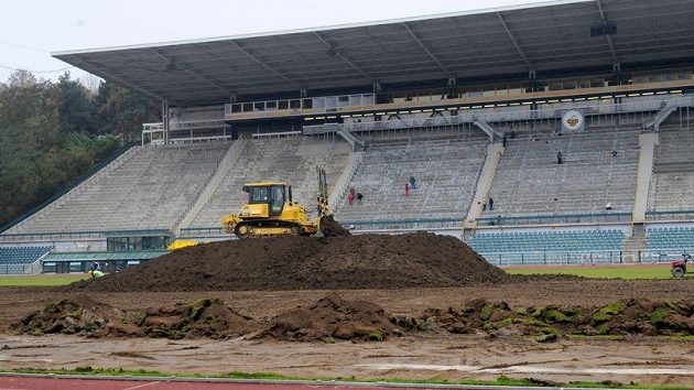 Na Julisce už řádí bagry a těžká technika. Na Julisce už řádí bagry a těžká technika.