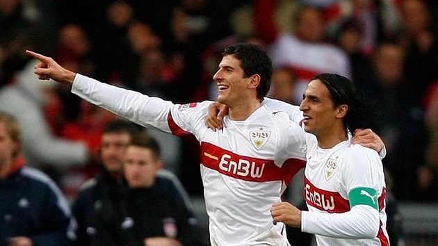 Fotbalista Mario Gomez (vlevo) míří do Turecka. Fotbalista Mario Gomez (vlevo) míří do Turecka.