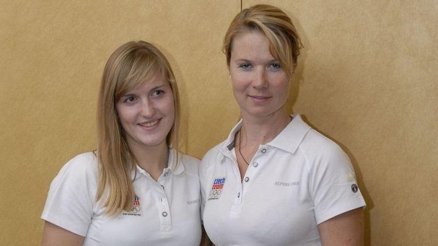 Moderní pětibojařka Lucie Grolichová (vpravo) se na OH v Pekingu posune na 15. místo. Moderní pětibojařka Lucie Grolichová (vpravo) se na OH v Pekingu posune na 15. místo.