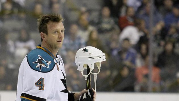 Rob Blake ukončil aktivní kariéru. Rob Blake ukončil aktivní kariéru.