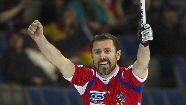 Český reprezentant v curlingu Jiří Snítil Český reprezentant v curlingu Jiří Snítil