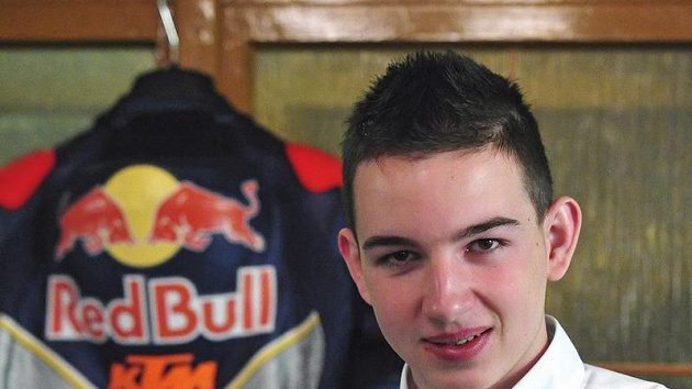 Motocyklový závodník Jakub Kornfeil bude letos jediným v MS do 125 ccm. Motocyklový závodník Jakub Kornfeil bude letos jediným v MS do 125 ccm.