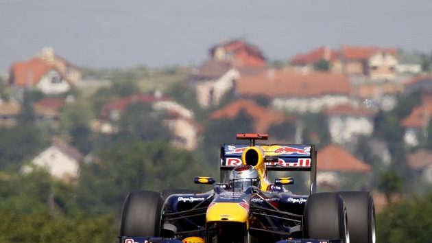 Sebastian Vettel během tréninku na GP Maďarska Sebastian Vettel během tréninku na GP Maďarska