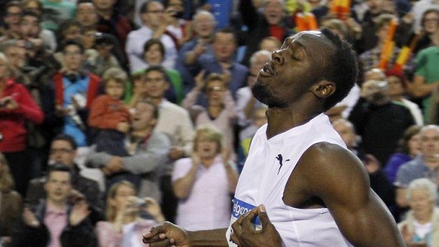 Usain Bolt po vítězném závodě v Bruselu Usain Bolt po vítězném závodě v Bruselu
