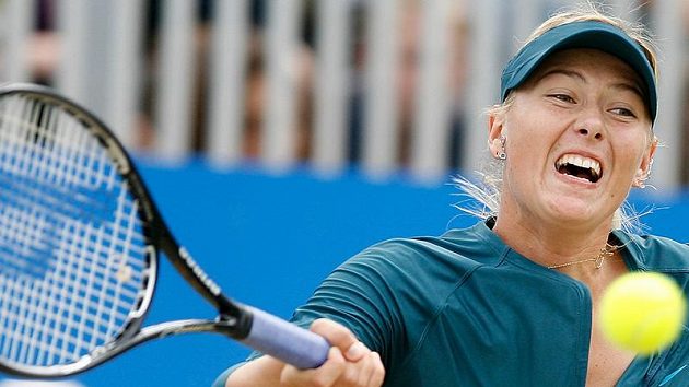 Ruská tenistka Maria Šarapovová na turnaji v Birminghamu. Ruská tenistka Maria Šarapovová na turnaji v Birminghamu.