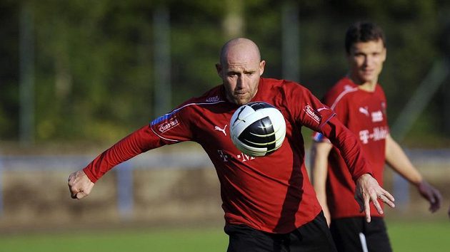 Jiří Štajner na tréninku české fotbalové reprezentace Jiří Štajner na tréninku české fotbalové reprezentace