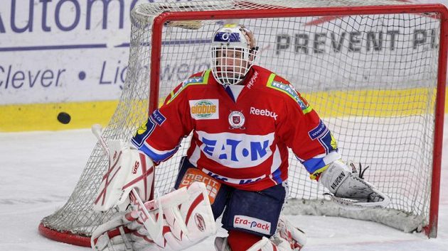 Dominik Hašek po svém návratu v dresu Pardubic. Dominik Hašek po svém návratu v dresu Pardubic.