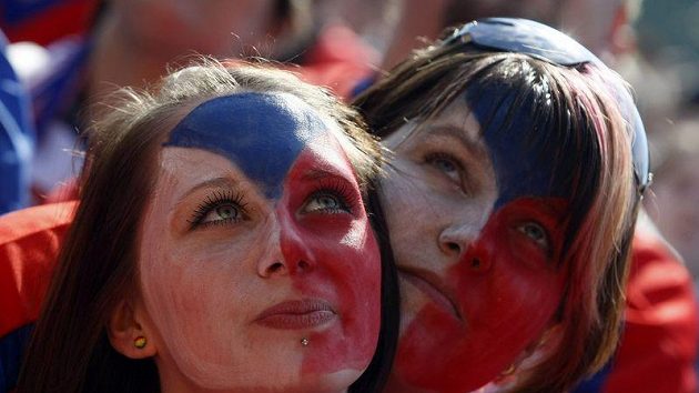 Do Skotska se vydá na sedm set fanoušků české reprezentace. Do Skotska se vydá na sedm set fanoušků české reprezentace.