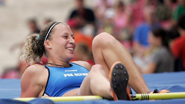 Tyčkařka Jiřina Ptáčníková Tyčkařka Jiřina Ptáčníková