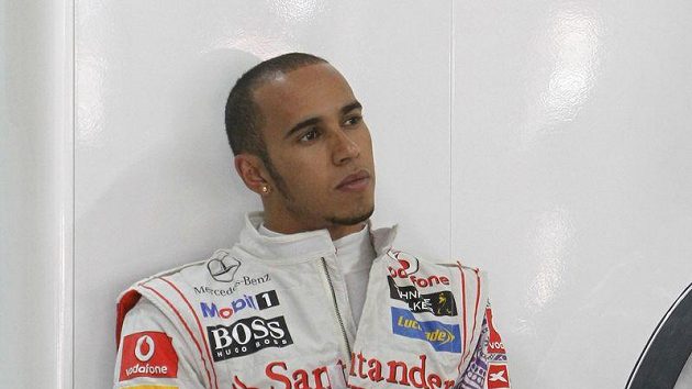 Britský pilot formule 1 Lewis Hamilton Britský pilot formule 1 Lewis Hamilton