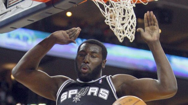 Basketbalista San Antonia DeJuan Blair - ilustrační foto. Basketbalista San Antonia DeJuan Blair - ilustrační foto.