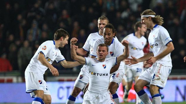 Fotbalisté Baníku mají první příčku na dosah. Fotbalisté Baníku mají první příčku na dosah.