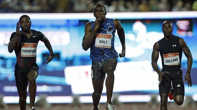 Jamajčan Usain Bolt (uprostřed), si doběhl pro vítězství na 100 m v při mítinku v Záhřebu v maximu sezóny 9,85 s. Jamajčan Usain Bolt (uprostřed), si doběhl pro vítězství na 100 m v při mítinku v Záhřebu v maximu sezóny 9,85 s.